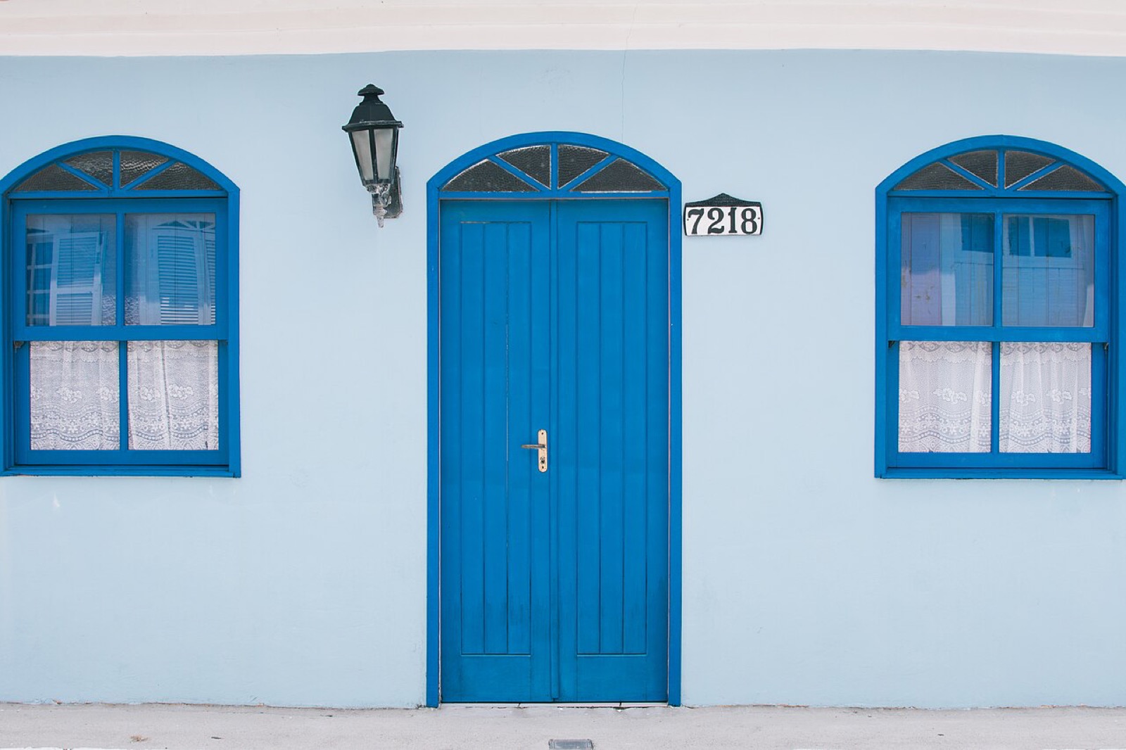 Fachada de uma casa no Ribeirão da Ilha, em Florianópolis, Santa Catarina.